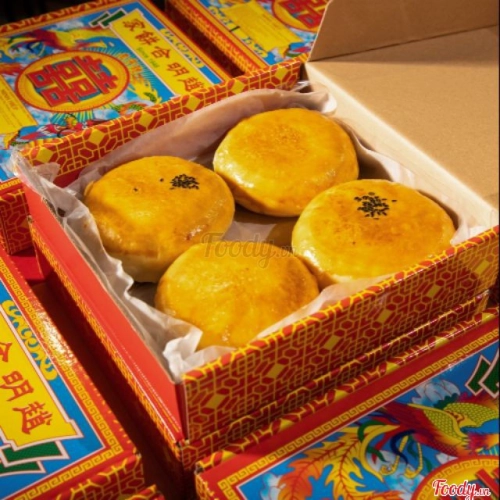 banh-pia-2-trung